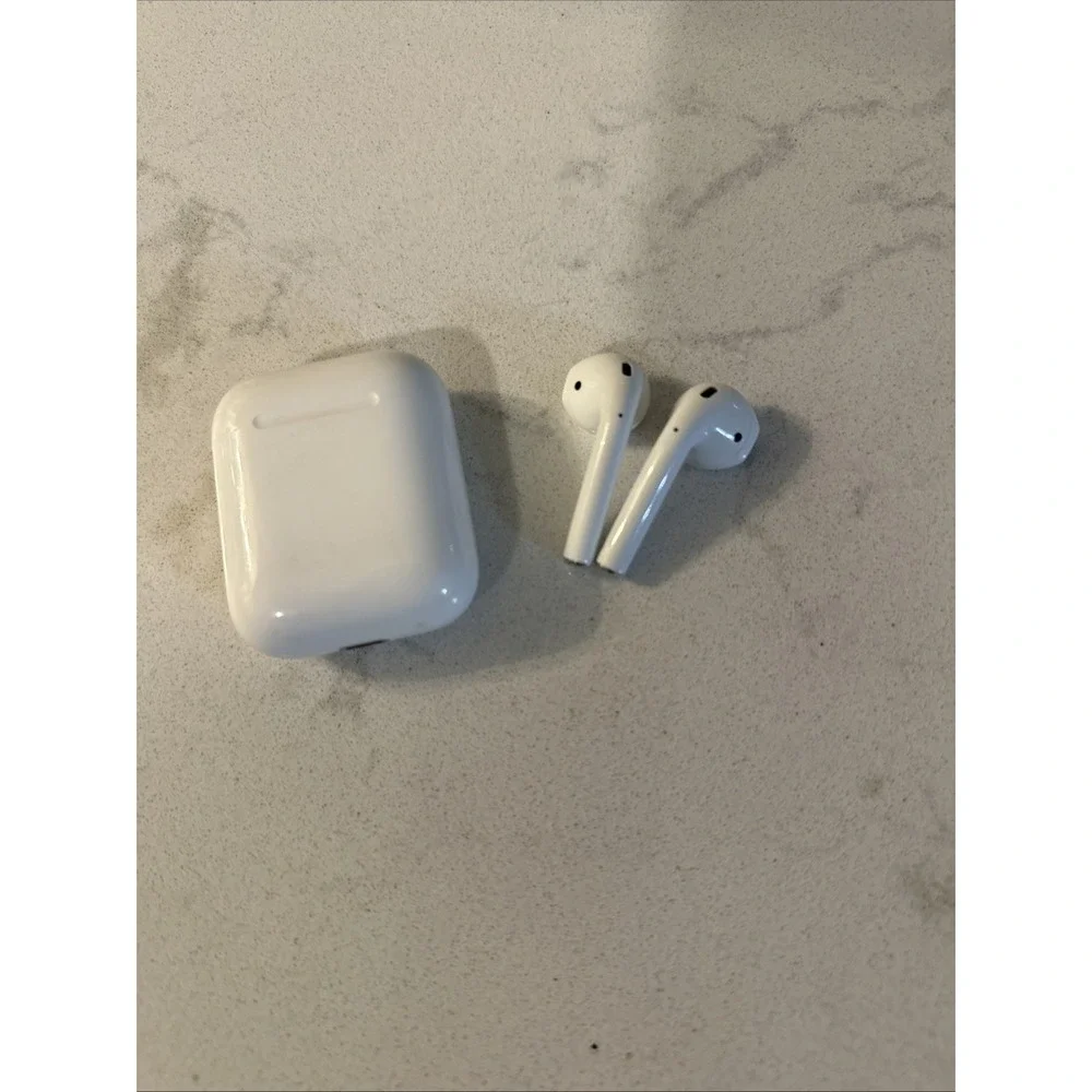 Apple AirPods 2nd Generation with Charging Case - White‎